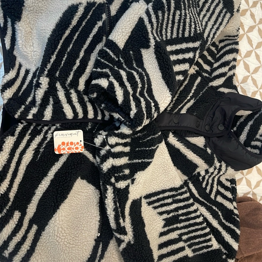 NWT Free people movement fleece jacket